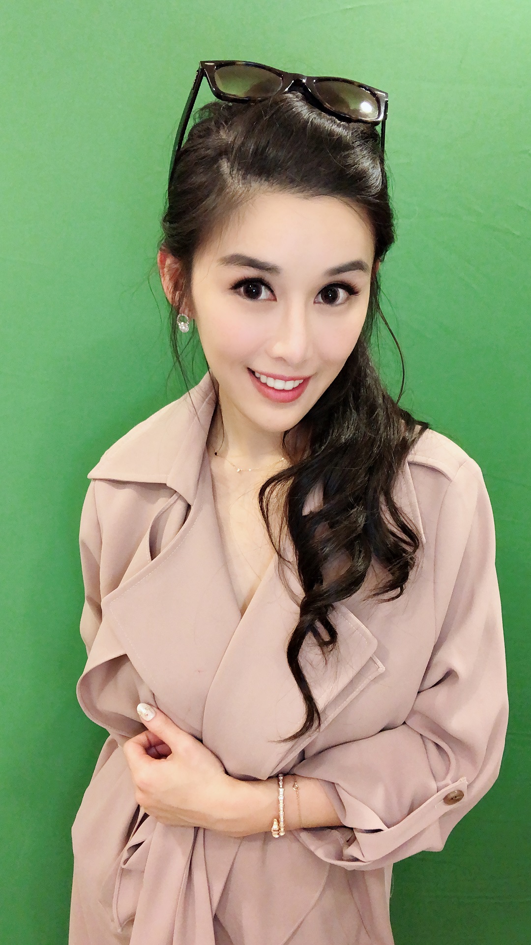 1558080505.jpg 艾轩.jpg